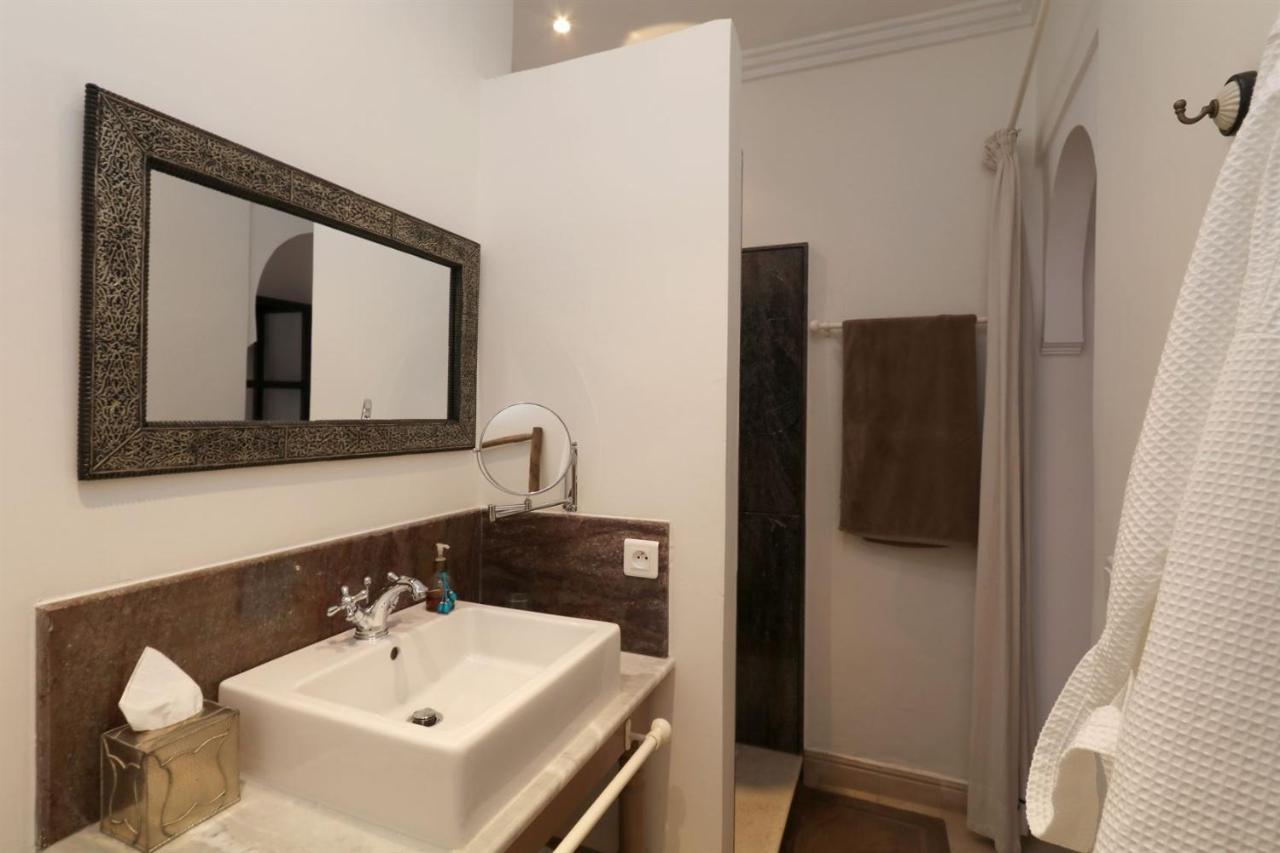 Riad Dar Safi - Privatise Pour 6/8 Pers. - Jacuzzi 马拉喀什 外观 照片