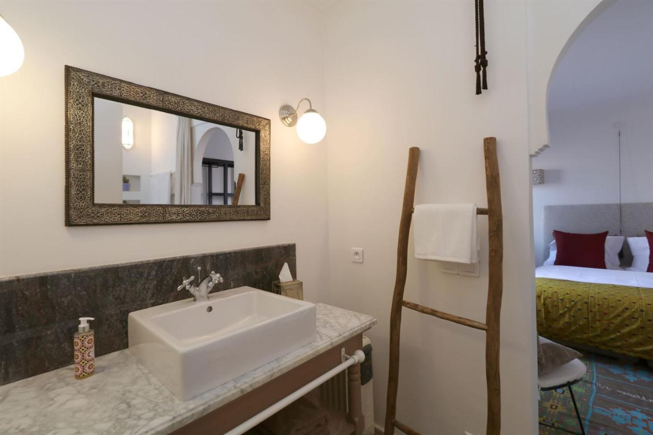 Riad Dar Safi - Privatise Pour 6/8 Pers. - Jacuzzi 马拉喀什 外观 照片