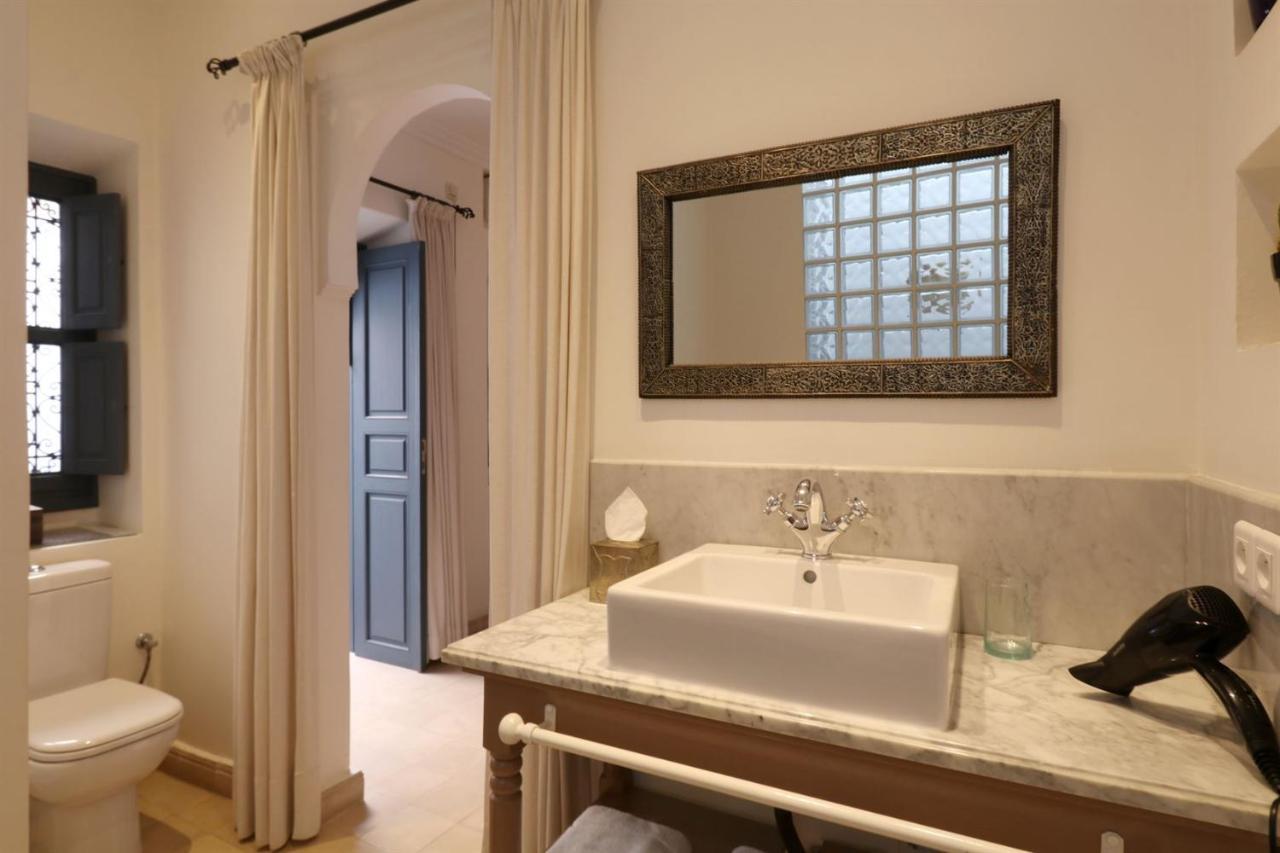 Riad Dar Safi - Privatise Pour 6/8 Pers. - Jacuzzi 马拉喀什 外观 照片